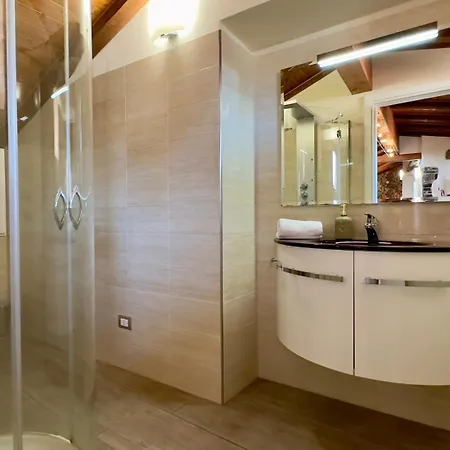 Medioevo V - Openspace In The Center Of Apartamento